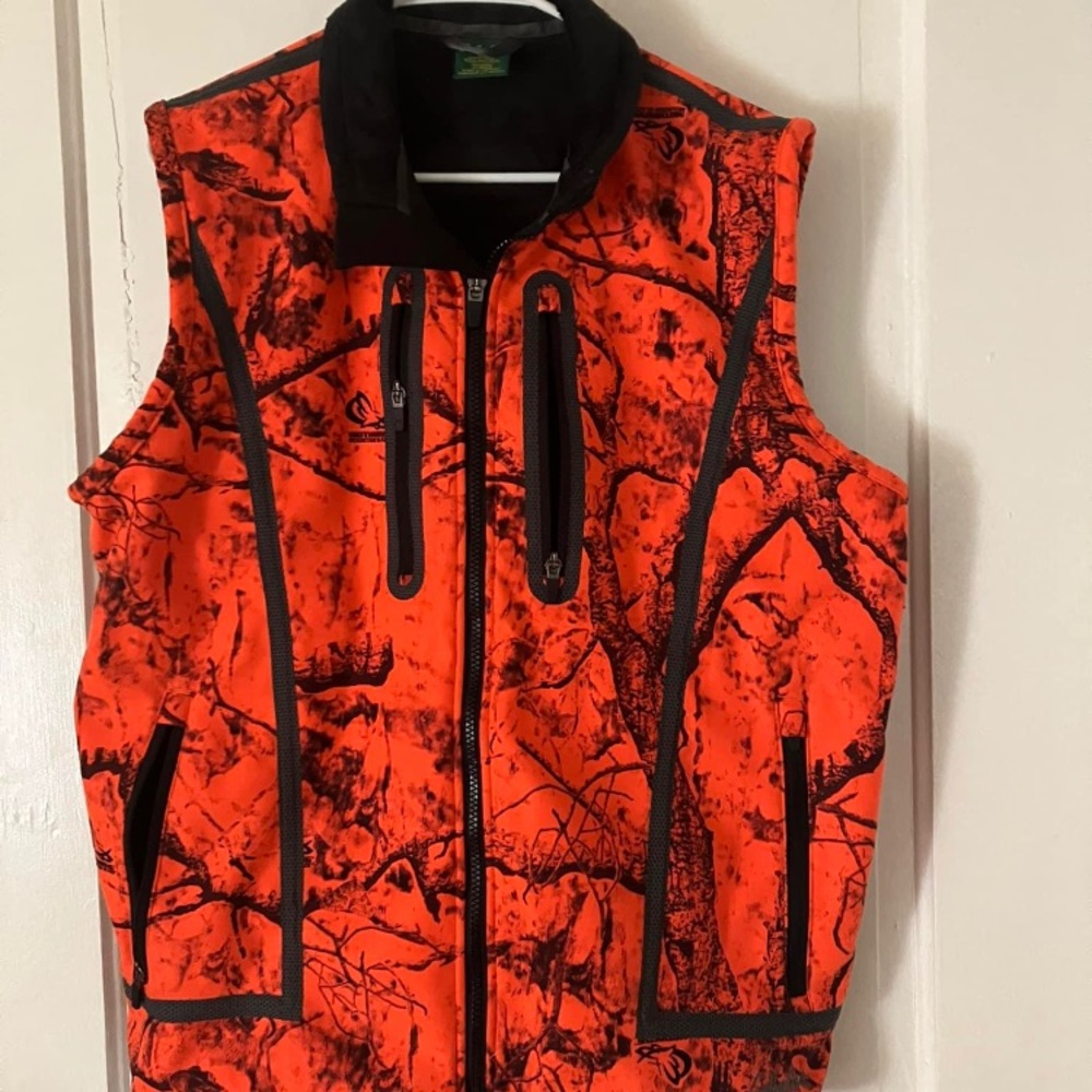 Cabela’s hunting vest men’s size Large